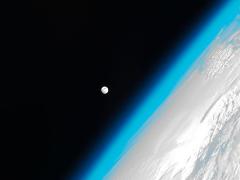 NASA Image of Earth&#039;s Atmosphere